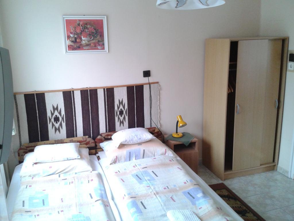 Deak Vendeghaz Apartman Hotel Hajdúszoboszló Pokój zdjęcie