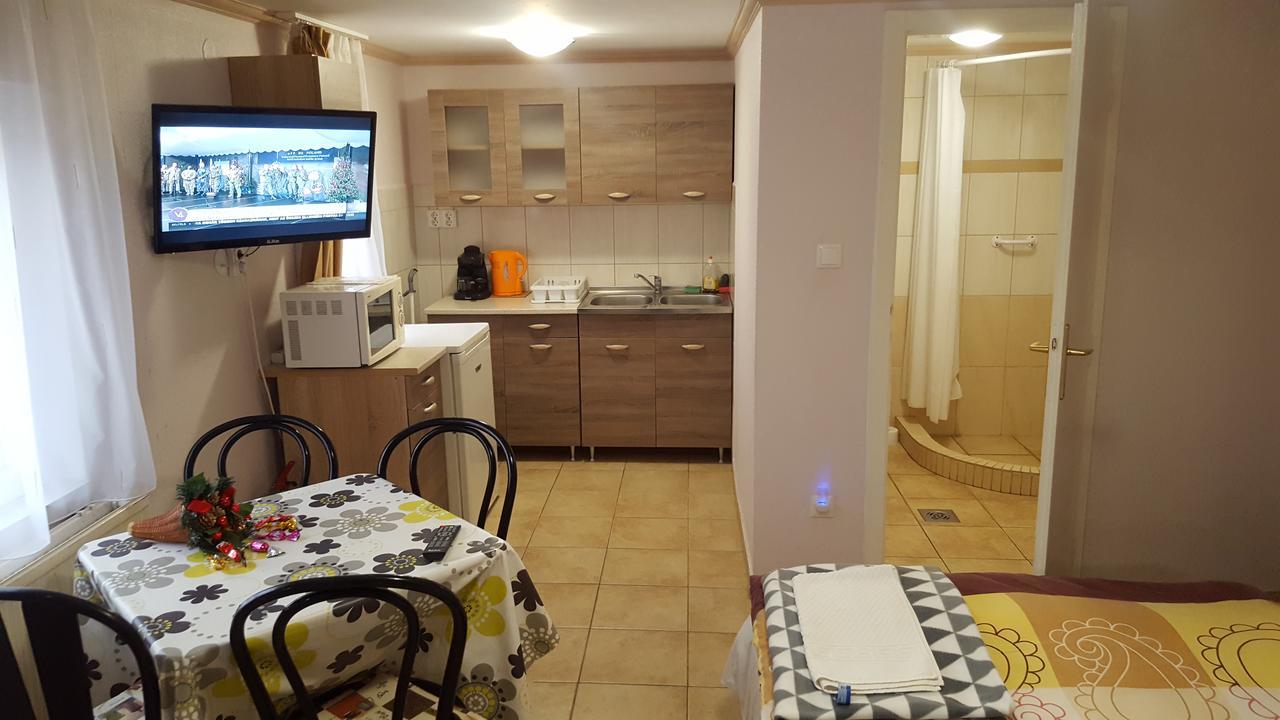 Deak Vendeghaz Apartman Hotel Hajdúszoboszló Zewnętrze zdjęcie