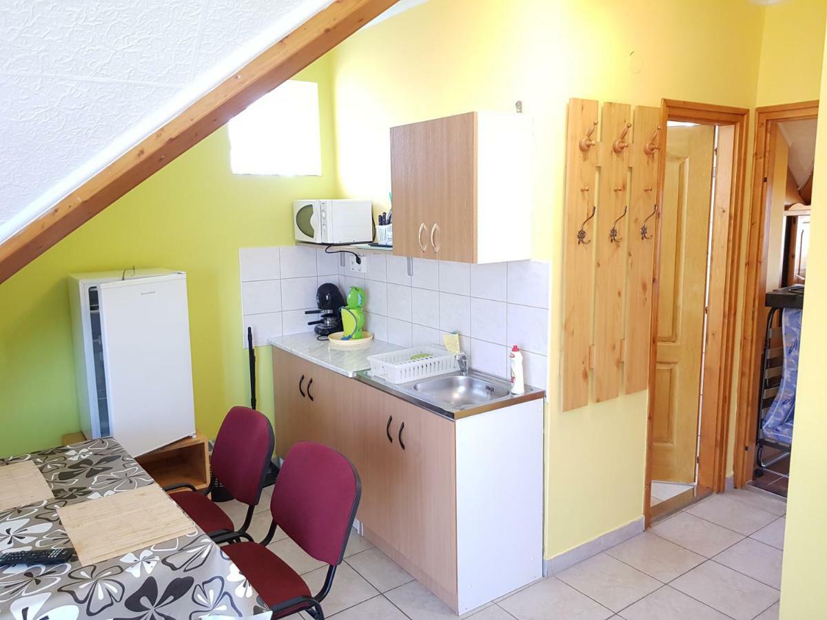 Deak Vendeghaz Apartman Hotel Hajdúszoboszló Zewnętrze zdjęcie